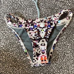 Jolyn cheeky bottoms